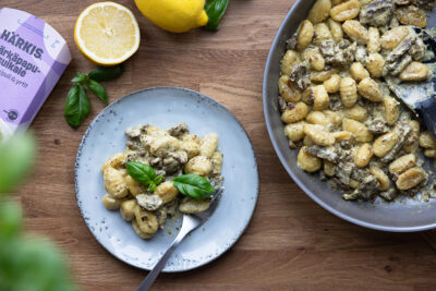 Gnocchi-pestopannu
